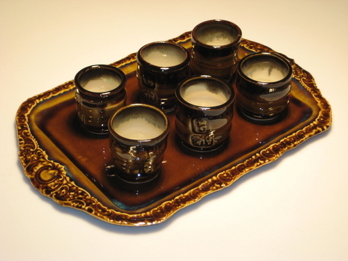 Ceramics-Sake/Cordial Cups with Amber Tray