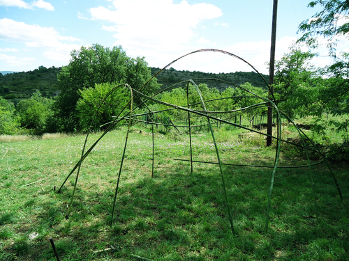 Free%20form%20Sculpture%20created%20in%20Ardeche%2C%20France (large view)
