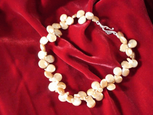 Jewelry-Necklaces-                                   Linda