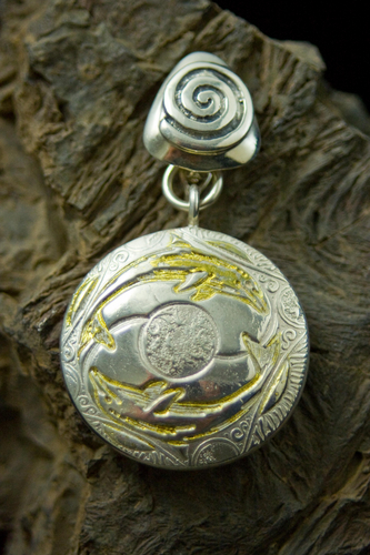 Fine%20Silver%20Dolphin%20Reversible%20Bead%20Pendant%20with%20Slide (large view)