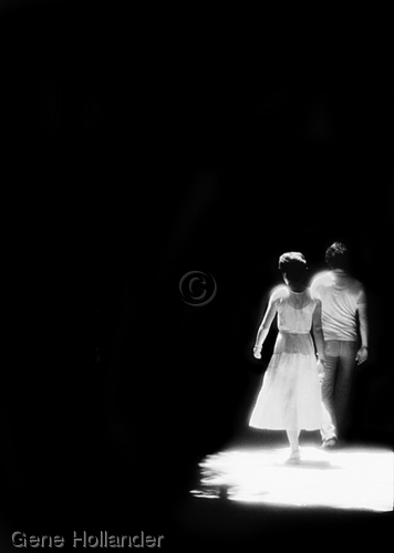 Photography-Urban-Walk Into Darkness