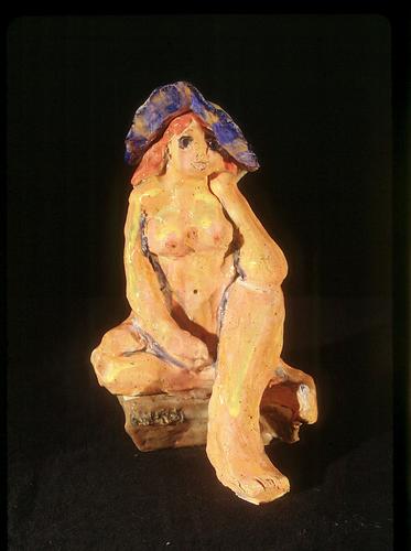 Sculpture-Figurative-Porcelain lady with a hat