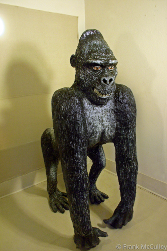 Sculpture-Expressionist-gorilla