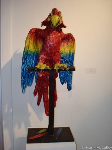 Sculpture-Expressionist-Macaw
