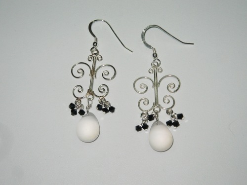 Jewelry-Crystals & Opaque glass Earrings - E5020
