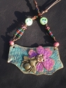 Bee%20with%20Pink%20Flower%20Neclace (thumbnail)