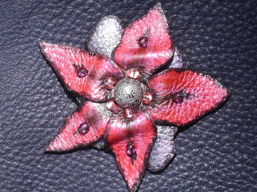 Pink%20Orchid%20Brooch (large view)