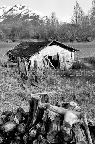Photography-Editorial-Portage Aftermath
