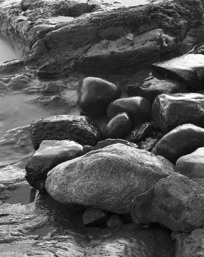 Photography-Nature-Wet rocks on Lake Superior shoreline, Minnesota 1996 1011a