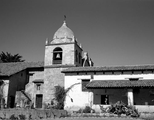 Photography-Carmel Mission courtyard r08-0214b-43