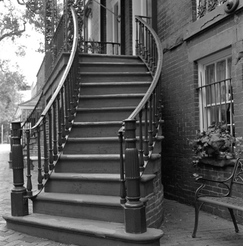 Photography-Urban-r09-0223a Steps, Jones Street, Savannah, Georgia
