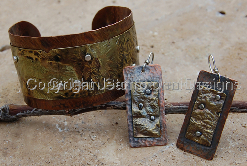 BER8200%20-%20Reticulated%20Brass%20on%20Textured%20Copper%20-%20Set (large view)