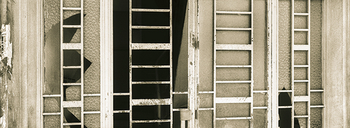 2001 (thumbnail)