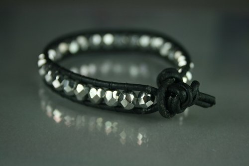 Silver%20%26%20Leather (large view)