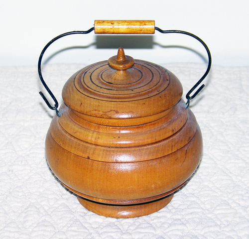 Peaseware Bowl With Lid