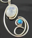 Mother%2Fchild%20pendant (thumbnail)
