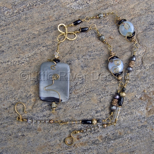 Cold%20Moon%20Necklace (large view)