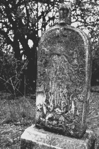 Photography-Gloomy Grave