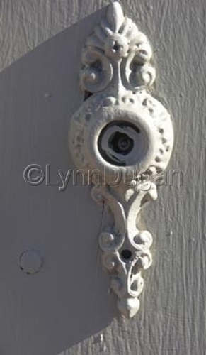 Photography-Architecture-Who's there?