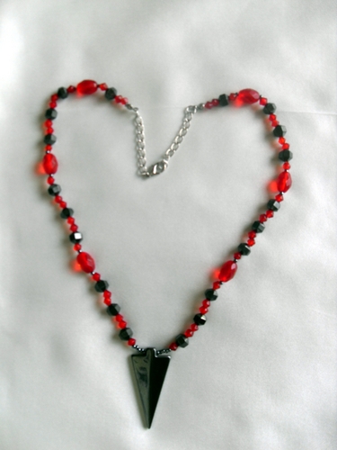 Arrowhead with Red Accents