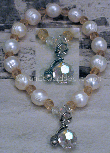 Pearl%20Perfume%20Charm%20Bracelet (large view)