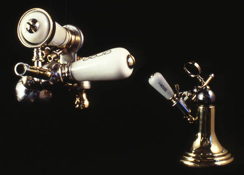 Smoking Appliance with Positionable Magnetic Base