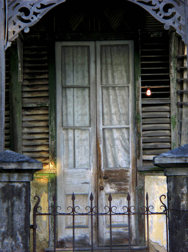 Photography-Architecture-Old and grey