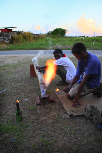 Photography-Photojournalism-Bamboo cannon