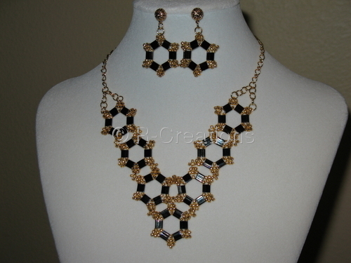 Tila Pinwheels - Black & Gold
