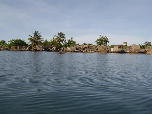 How%20the%20Kunas%20live%20in%20the%20San%20%20Blas%20Islands (large view)