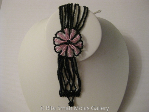 Kuna%20hand%20beaded%20Bracelet%20San%20Blas%20Panama%20%23621 (large view)