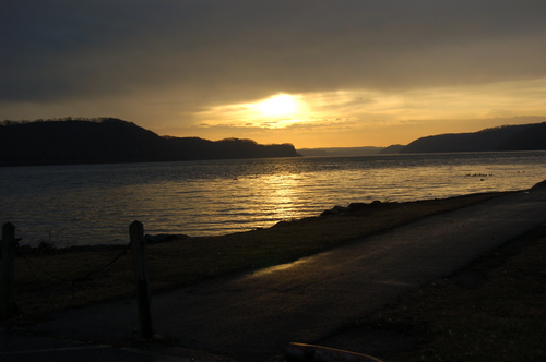 Photography-Landscape-sunrise at the river