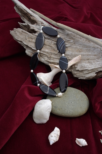 Sardonyx, fresh water pearl and sterling silver clasp