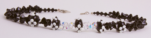 Jewelry-Black and White Top Drilled Bicones Necklace