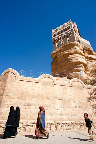 Photography-Strolling along, Dar Al Hajar