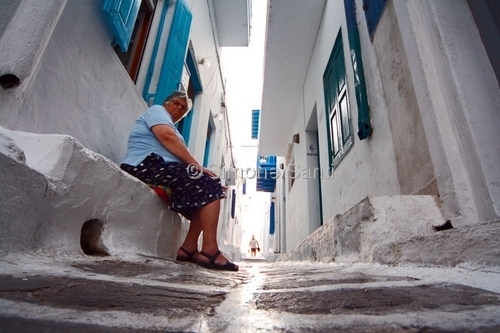 Photography-Woman in alley