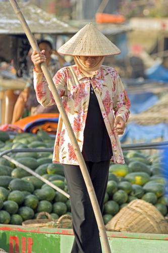 Photography-Vendor, Floating Market, Cai Be