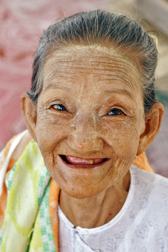 Photography-Old Lady, Sagaing
