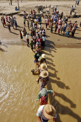 Photography-Life Along the Banks, Ayeyarwady River