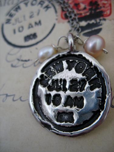 New%20York%20Vintage%20Postmark%20Necklace (large view)
