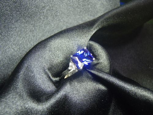 Re-crystalized Tanzanite and diamonds