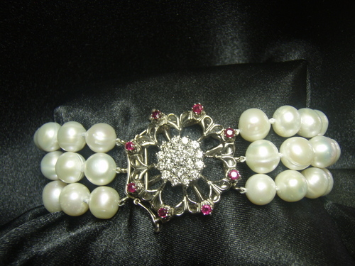 Fancy Pearl Bracelet