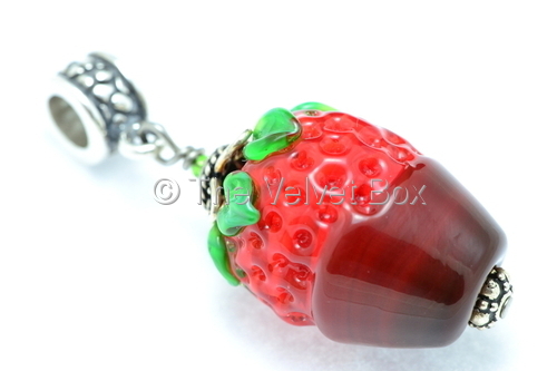 Chocolate%20Covered%20Strawberry%20Pendant (large view)