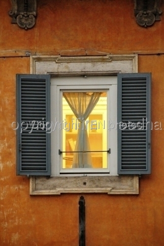 Photography-Italy Window 