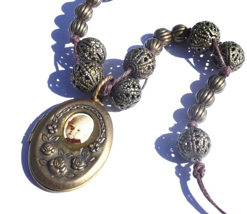 Metal-Soldered-Photo Necklace 5