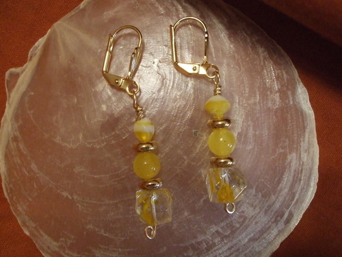 Yellow%20with%20Gold%20Earrings (large view)