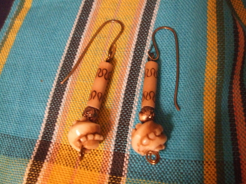 Neutral%20Bone%20Earrings (large view)