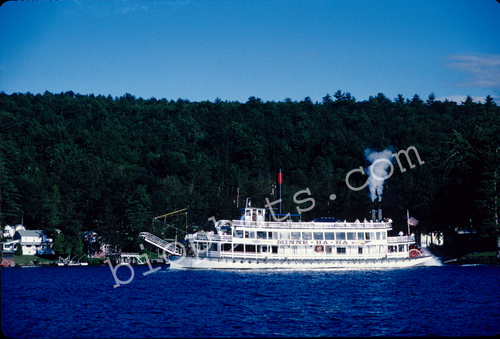 Mini-Ha-Ha Tour Boat