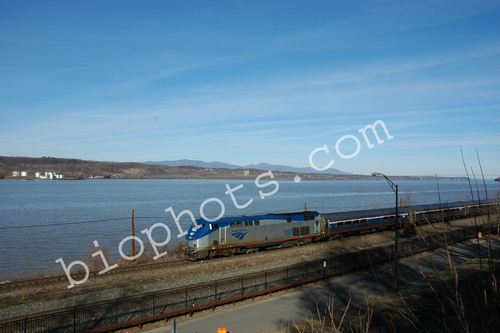 Amtrak Train/Hudson River Line