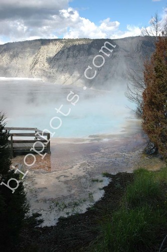 Thermal Pool at Yellowstone National Pk.